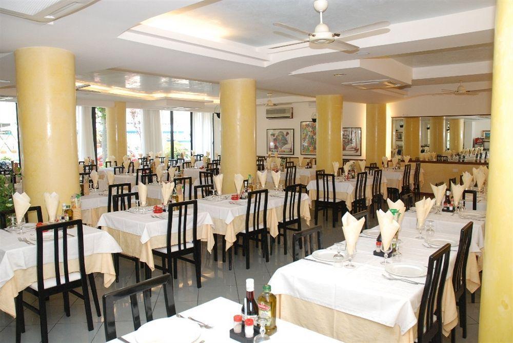 Hotel Ambra Cesenatico Ngoại thất bức ảnh
