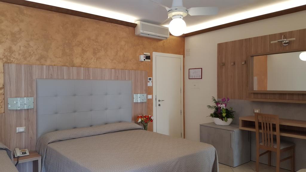 Hotel Ambra Cesenatico Ngoại thất bức ảnh