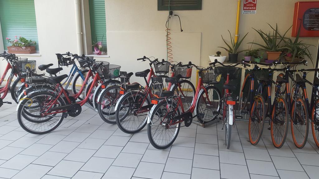 Hotel Ambra Cesenatico Ngoại thất bức ảnh