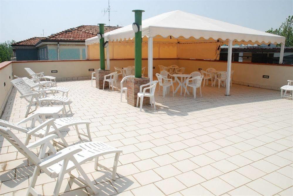 Hotel Ambra Cesenatico Ngoại thất bức ảnh
